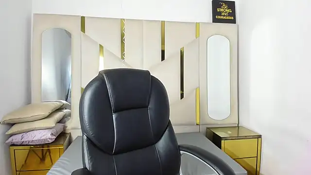 IsabellRodriguez18 online show from 02/04/26, 04:29