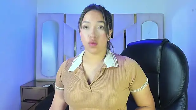 IsabellRodriguez18 online show from 03/06/26, 03:45