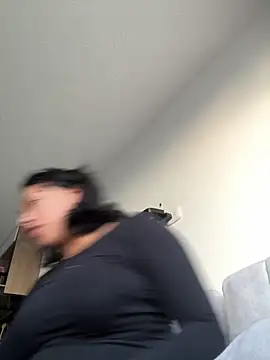 IsabellRodriguez18 online show from 12/19/25, 10:23