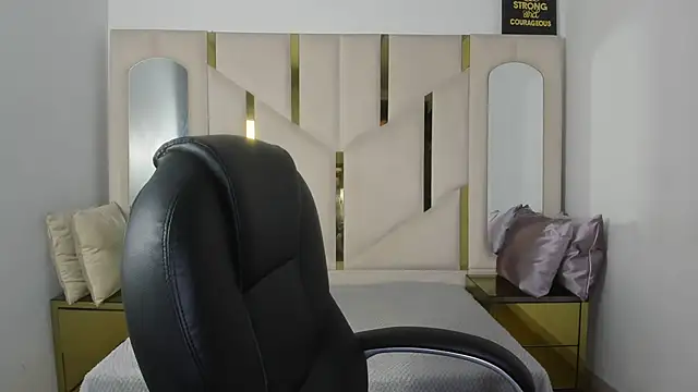 IsabellRodriguez18 online show from 01/12/26, 03:35