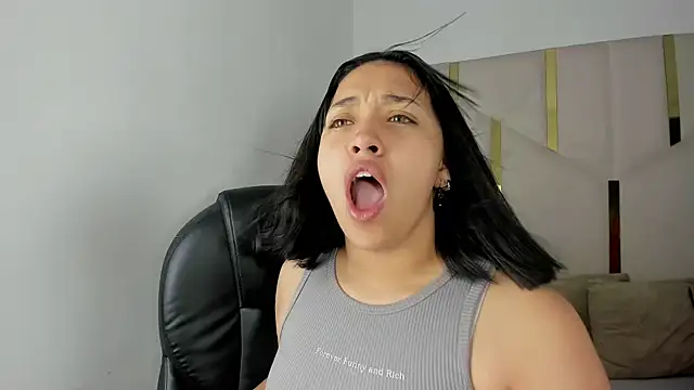 IsabellRodriguez18 online show from 09/23/25, 02:40