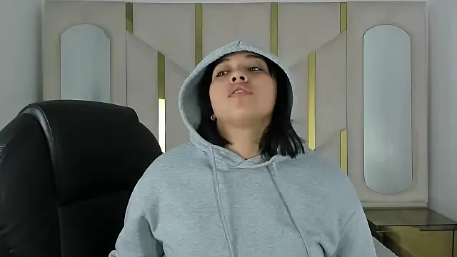 IsabellRodriguez18 online show from 09/25/25, 03:12