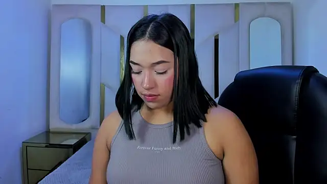 IsabellRodriguez18 online show from 05/26/26, 03:26