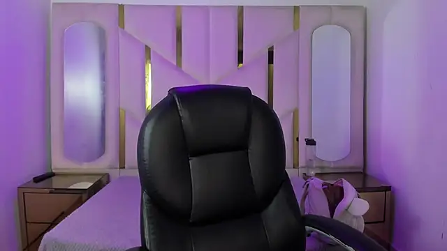 IsabellRodriguez18 online show from 05/23/26, 02:43
