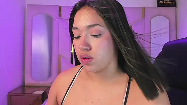 IsabellRodriguez18 online show from 04/05/26, 03:24