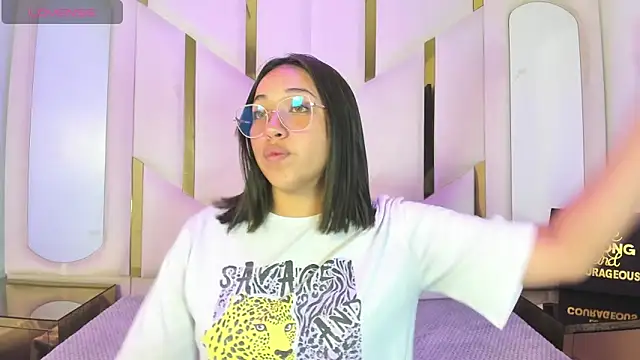 IsabellRodriguez18 online show from 03/04/26, 03:03