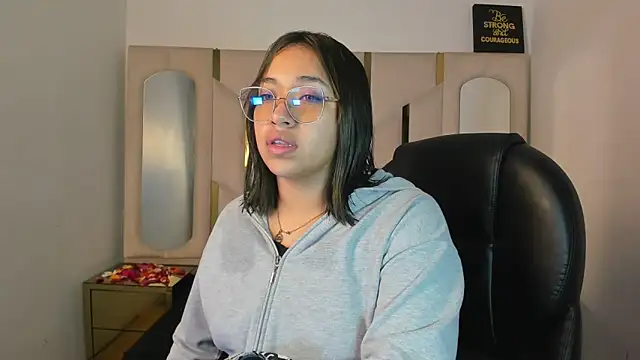 IsabellRodriguez18 online show from 02/14/26, 03:51