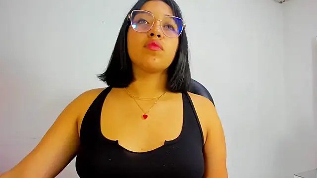 IsabellRodriguez18 online show from 11/22/25, 04:55