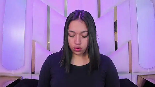 IsabellRodriguez18 online show from 04/11/26, 04:09