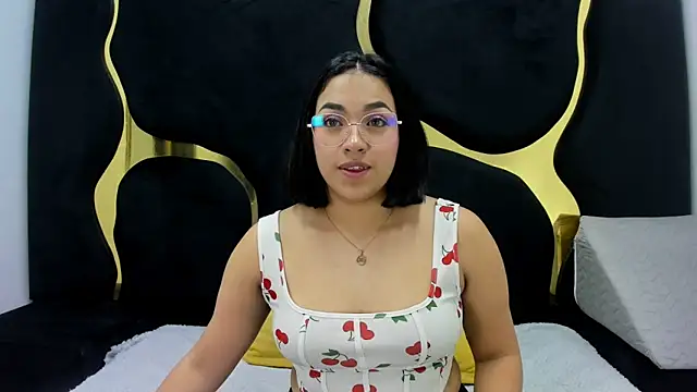 IsabellRodriguez18 online show from 11/11/25, 03:12