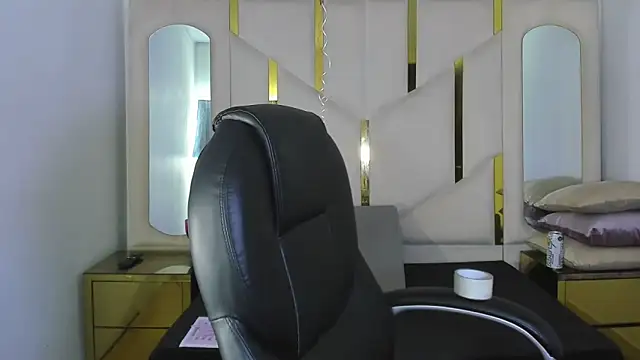 IsabellRodriguez18 online show from 02/01/26, 03:38