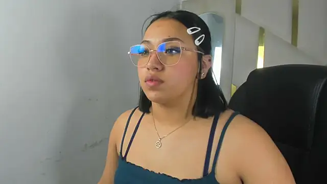 IsabellRodriguez18 online show from 12/03/25, 04:57