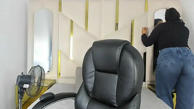 IsabellRodriguez18 online show from 11/13/25, 03:32