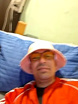 zeus2630 online show from 11/29/25, 02:50