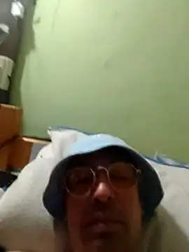 zeus2630 online show from 12/01/25, 09:15