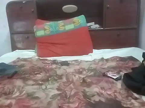 IamRentedBoybfriend online show from 10/29/25, 01:59