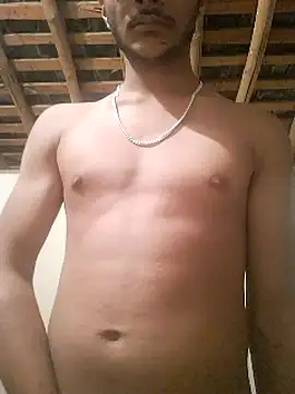 Snapshot of Strap92uf chatting on 01/21/25, 02:48 Strap92uf online show from 01/21/25, 02:48