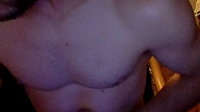 nevermind298079 online show from 10/04/25, 10:44