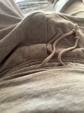 22TT2295 online show from 03/04/25, 04:09