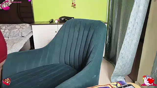 sexyhoney27 online show from 11/18/25, 08:34