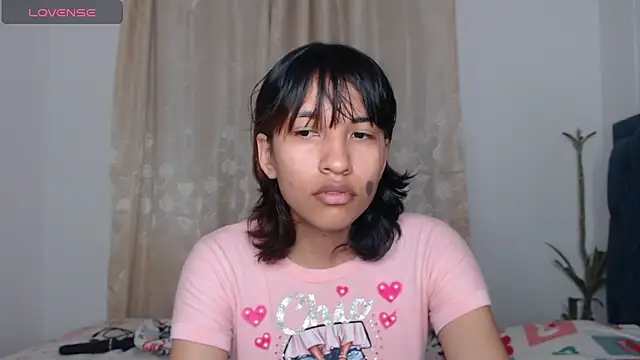 Snapshot of mari_heart chatting on 02/18/25, 07:43 mari heart online show from 02/18/25, 07:43