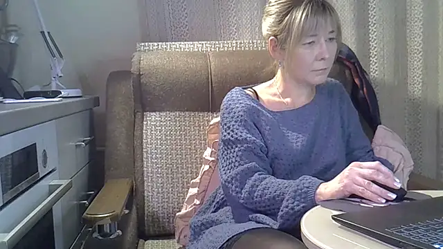 EllaJohnsonX online show from 01/18/26, 04:32