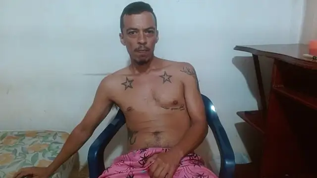 Snapshot of REAL_MEN_ALEXANDER chatting on 12/23/24, 03:11 REAL MEN ALEXANDER online show from 12/23/24, 03:11