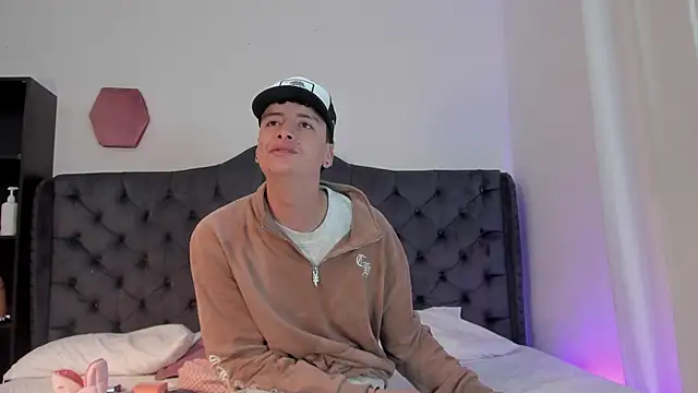 two milkyway online show from 02/25/26, 11:21