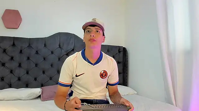 two milkyway online show from 03/17/26, 01:03