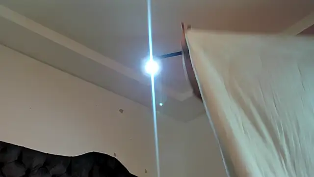 Snapshot of two_milkyway chatting on 11/27/25, 11:54 two milkyway online show from 11/27/25, 11:54