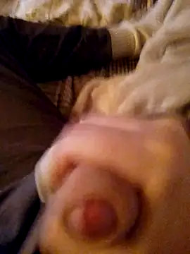 Snapshot of MaxiFabry chatting on 10/29/25, 09:14 MaxiFabry online show from 10/29/25, 09:14