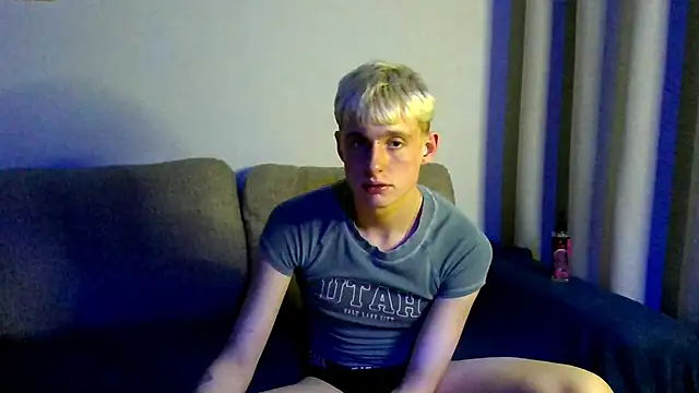 Snapshot of Chanel_Miki chatting on 12/28/24, 06:29 Chanel Miki online show from 12/28/24, 06:29