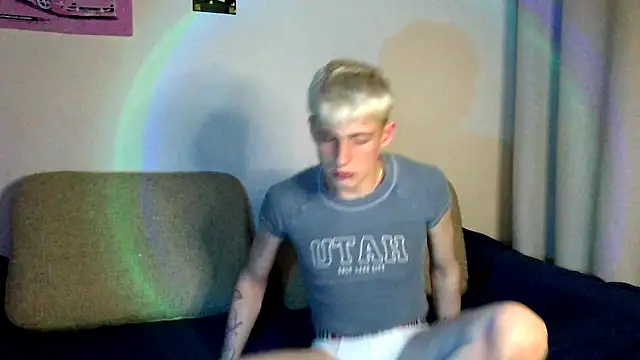 Snapshot of Chanel_Miki chatting on 12/27/24, 11:53 Chanel Miki online show from 12/27/24, 11:53