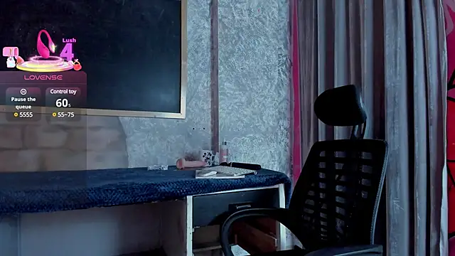 Snapshot of Samantha__cooper chatting on 03/17/25, 02:12 Samantha  cooper online show from 03/17/25, 02:12