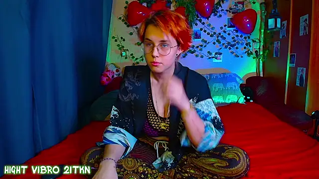 TrickyKitsune online show from 02/19/26, 04:04