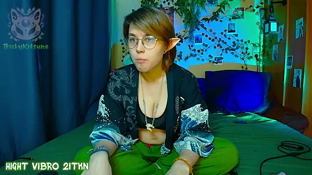 TrickyKitsune online show from 05/24/26, 03:56