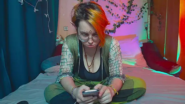 Snapshot of TrickyKitsune chatting on 03/20/25, 03:14 TrickyKitsune online show from 03/20/25, 03:14