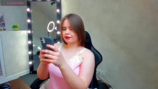 EricaElliott online show from 03/12/25, 06:18