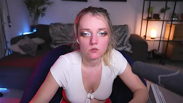 Magnetic Amy online show from 02/17/25, 01:55