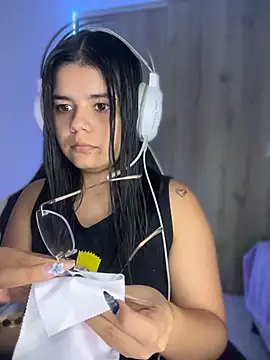 pretty angela1 online show from 04/15/26, 03:56