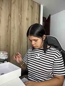 pretty angela1 online show from 12/04/25, 12:26