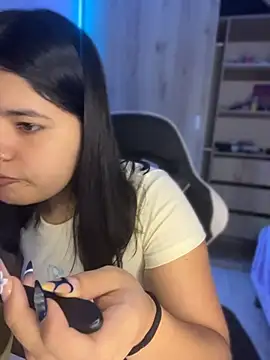 pretty angela1 online show from 04/18/26, 04:37