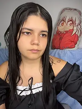 Snapshot of pretty_angela1 chatting on 07/17/26, 07:49 pretty angela1 online show from 07/17/26, 07:49