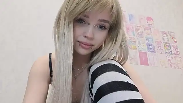 Snapshot of emodreamgirl chatting on 05/15/26, 11:03 emodreamgirl online show from 05/15/26, 11:03