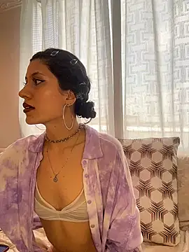 indira k online show from 11/21/25, 04:06