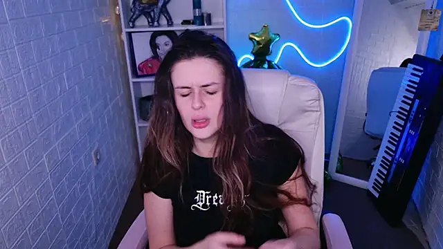 StellaFrost online show from 12/18/25, 04:44