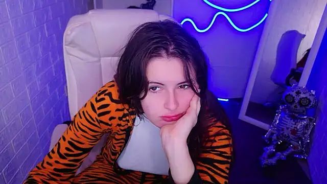 StellaFrost online show from 10/26/25, 07:58