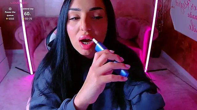 Snapshot of evanew_ chatting on 01/09/26, 05:42 evanew online show from 01/09/26, 05:42