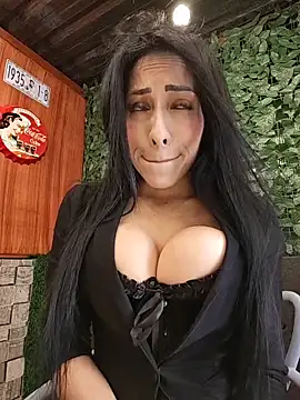 Snapshot of Isabellitasexi38 chatting on 06/27/26, 03:12 Isabellitasexi38 online show from 06/27/26, 03:12