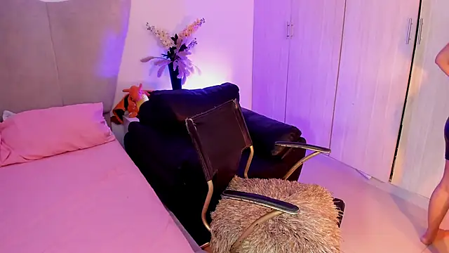 rachaeldeckard   online show from 11/07/25, 03:00